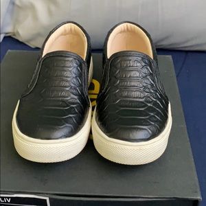 AKID Black Snake/White